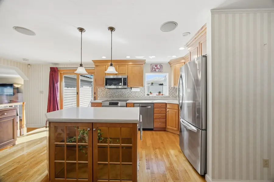 17 Grove Ave, Holbrook, MA 02343 - #3