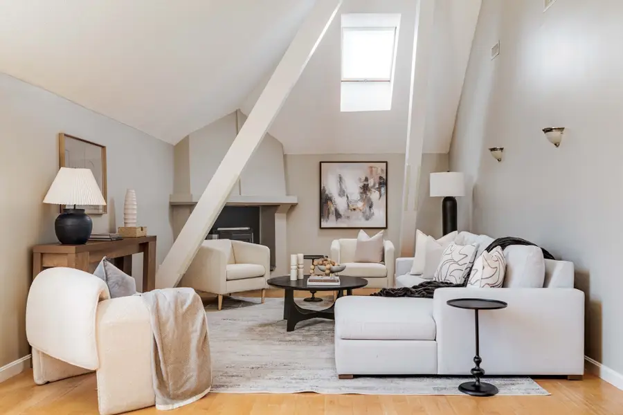 408 Lebanon St #18, Melrose, MA 02176 - #3
