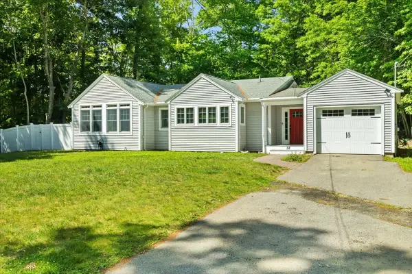 38 Fruit St, Mansfield, MA 02048