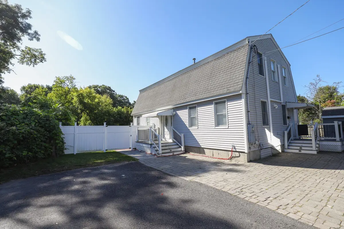 43 Duren Ave, Lowell, MA 01851 - #1