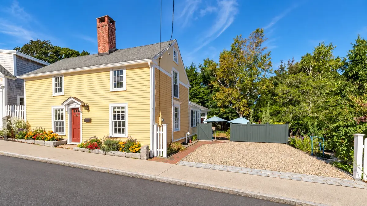 22 High St, Rockport, MA 01966 - #1