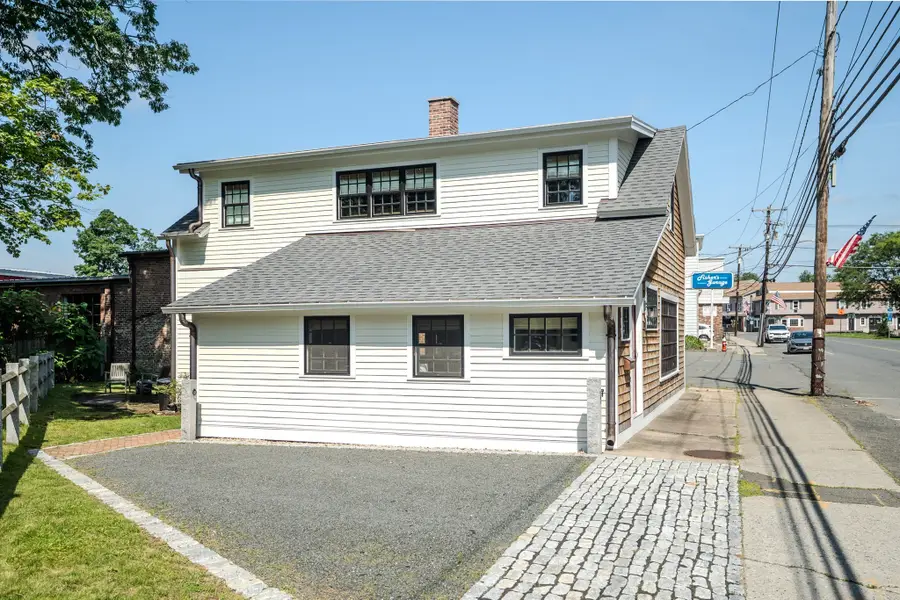 14 Sugarloaf St, South Deerfield, MA 01373 - #2