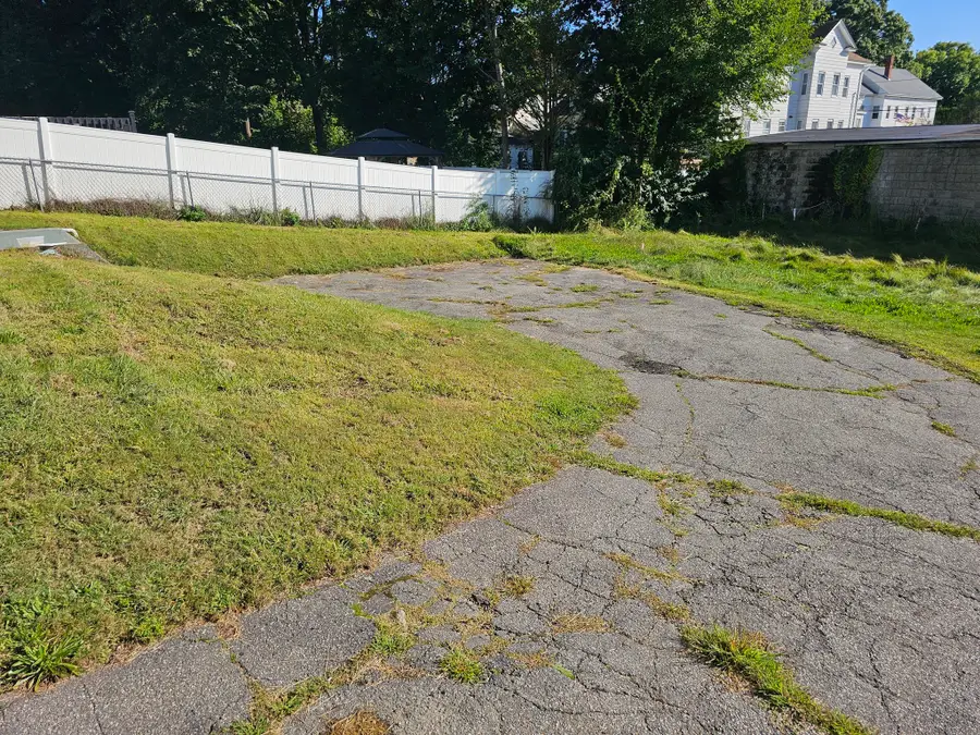 22 Winchester Ave, Worcester, MA 01603 - #2
