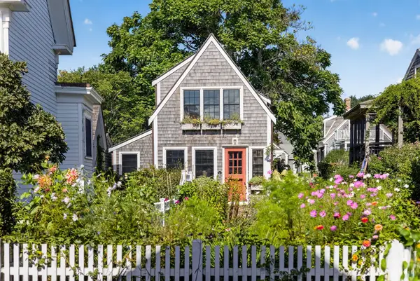72-A Commercial St, Provincetown, MA 02657