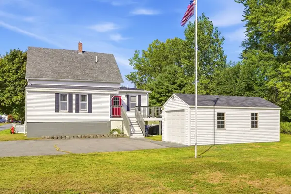 11 Russell St, Methuen, MA 01844