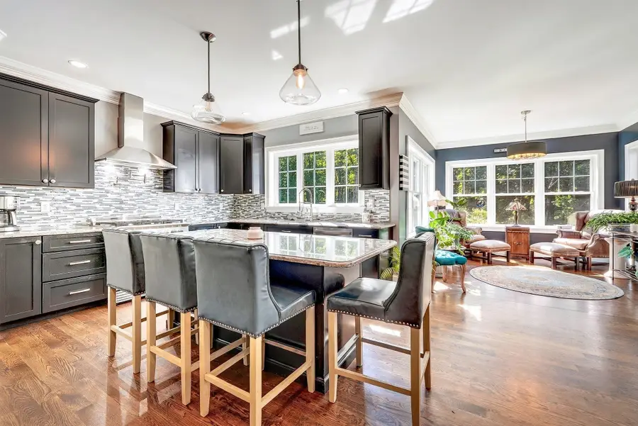 10 Dudley Rd, Bedford, MA 01730 - #3