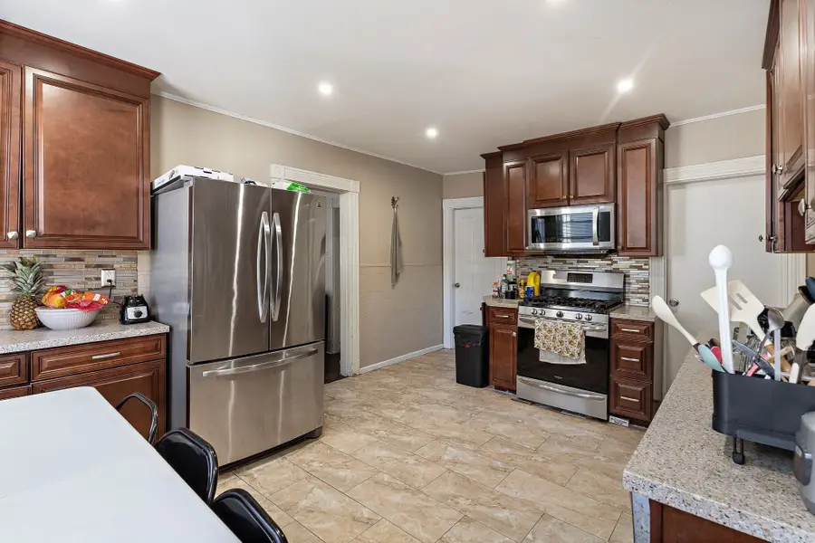 62-64 Pearl St., Framingham, MA 01702 - #3
