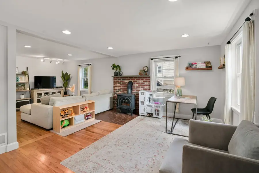 112 Myrtle Street, Ashland, MA 01721 - #3
