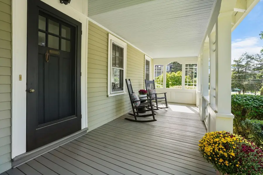 28 Green St, Needham, MA 02492 - #3