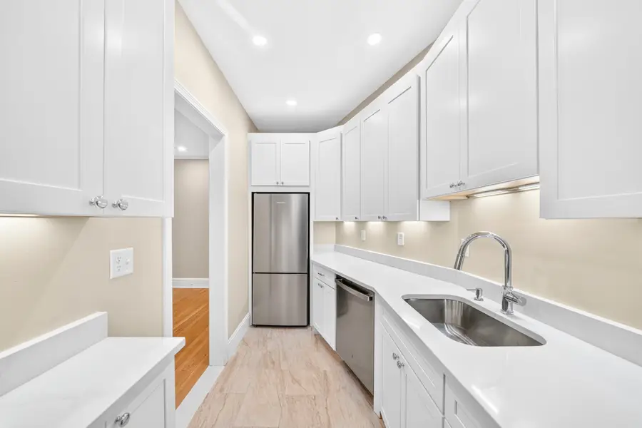 34 Winchester St #1, Brookline, MA 02446 - #3