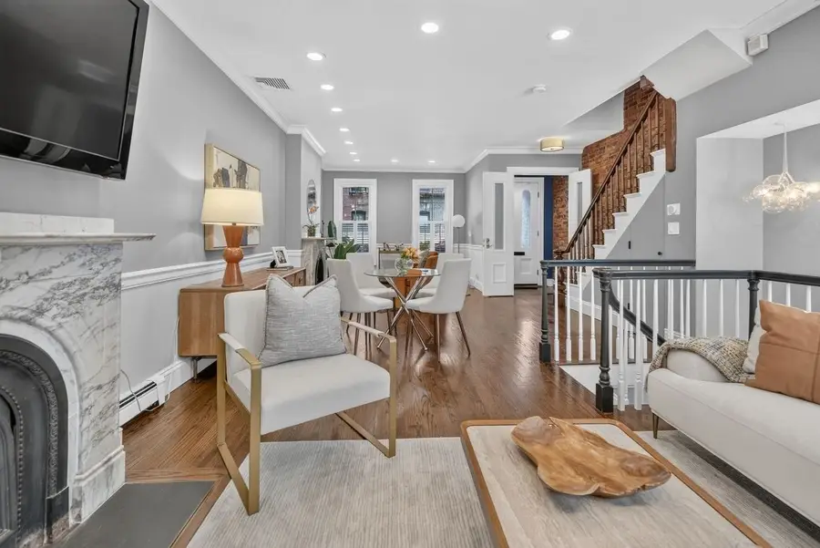 29 Lawrence, Boston, MA 02116 - #3