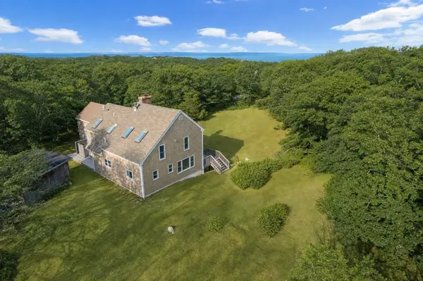 8 Jeffers Way, Aquinnah, MA 02535