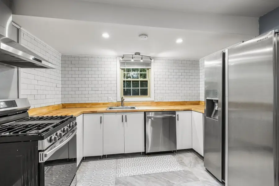 51 Selwyn Rd, Randolph, MA 02368 - #2