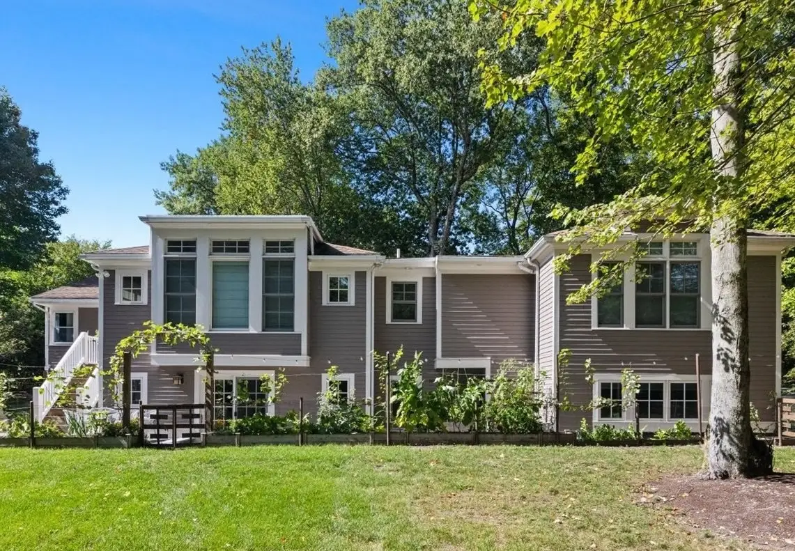 38 Hunnewell St, Needham, MA 02494 - #1