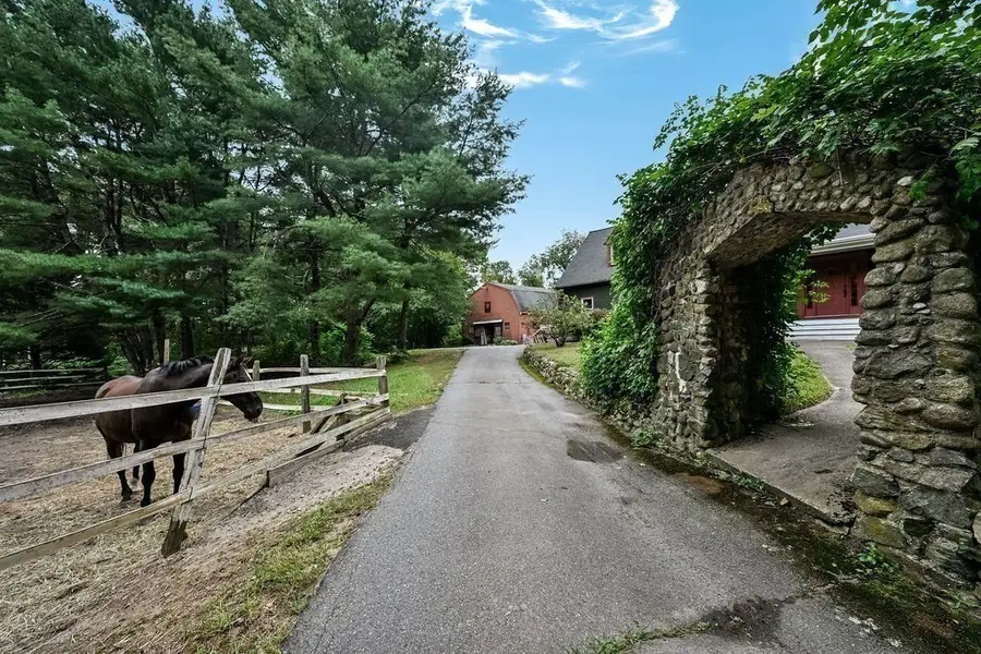 197 East St, Duxbury, MA 02332 - #2
