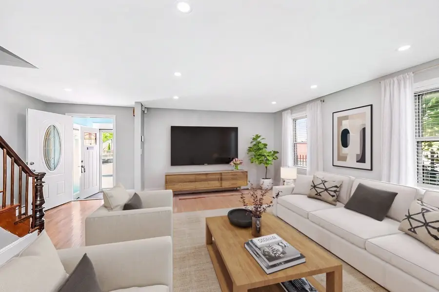 19 Richmond St, Boston, MA 02124 - #2