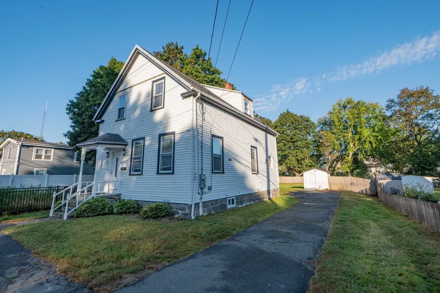 19 Lynn St, Peabody, MA 01960 - #3