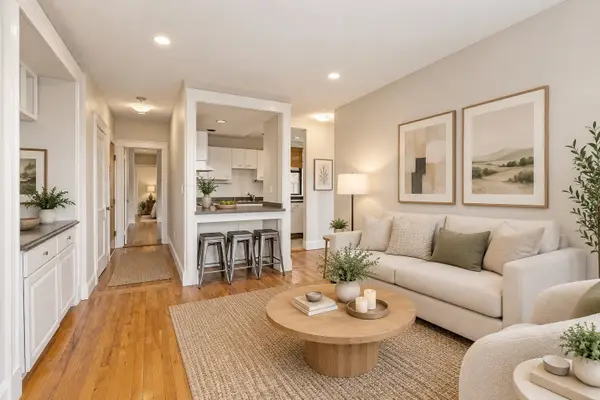 451 Park Dr #4D, Boston, MA 02215