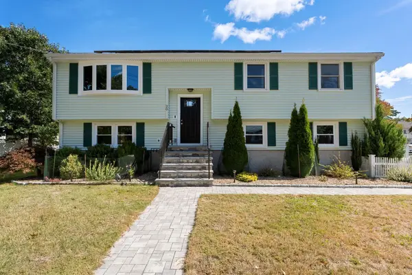 20 Humboldt Ave, Burlington, MA 01803