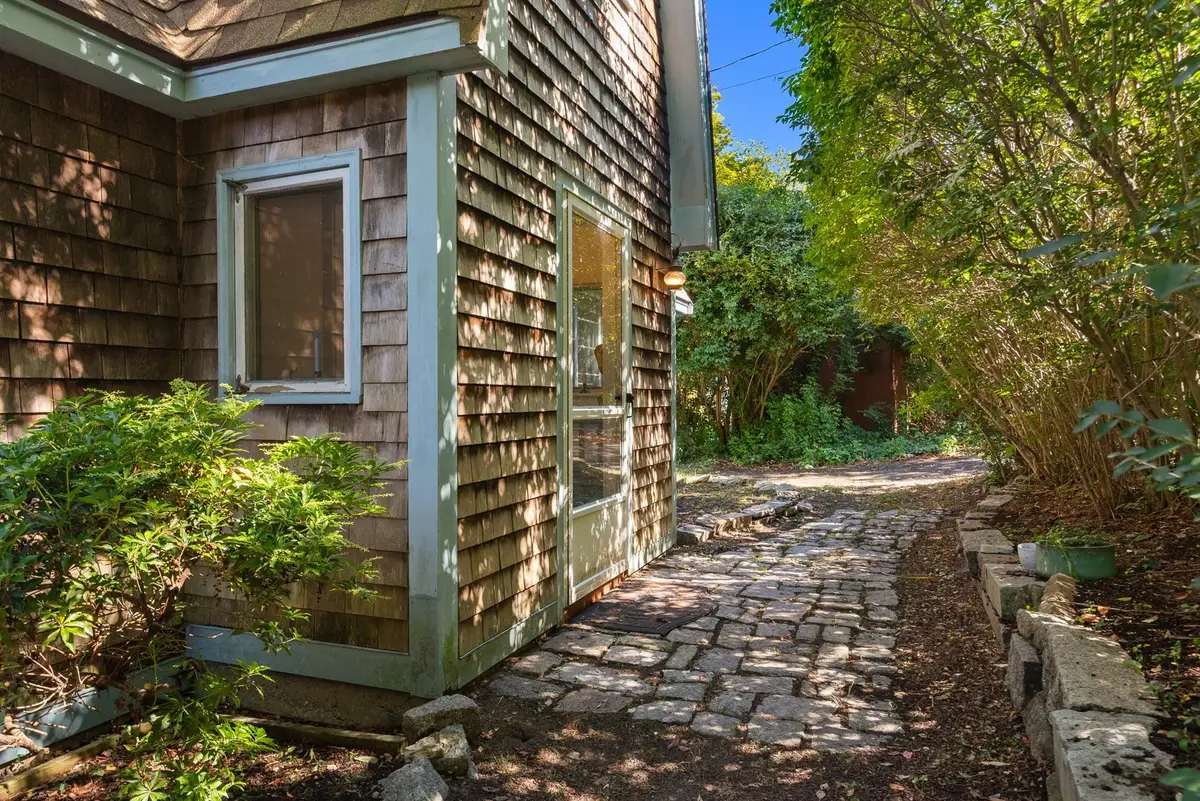 3 Rockwood Ln, Gloucester, MA 01930 - #1