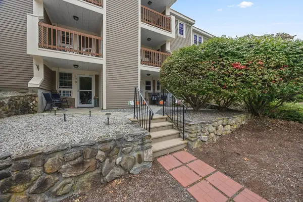171 Heritage Dr #171, Northbridge, MA 01588