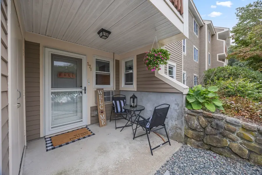171 Heritage Dr #171, Northbridge, MA 01588 - #2