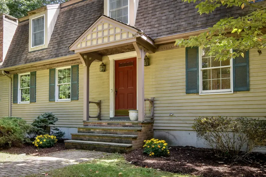 46 Donnelly Dr, Dover, MA 02030 - #2