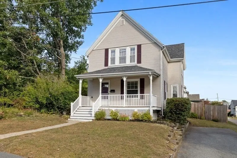 11 Sweetser Ave, Reading, MA 01867 - #2