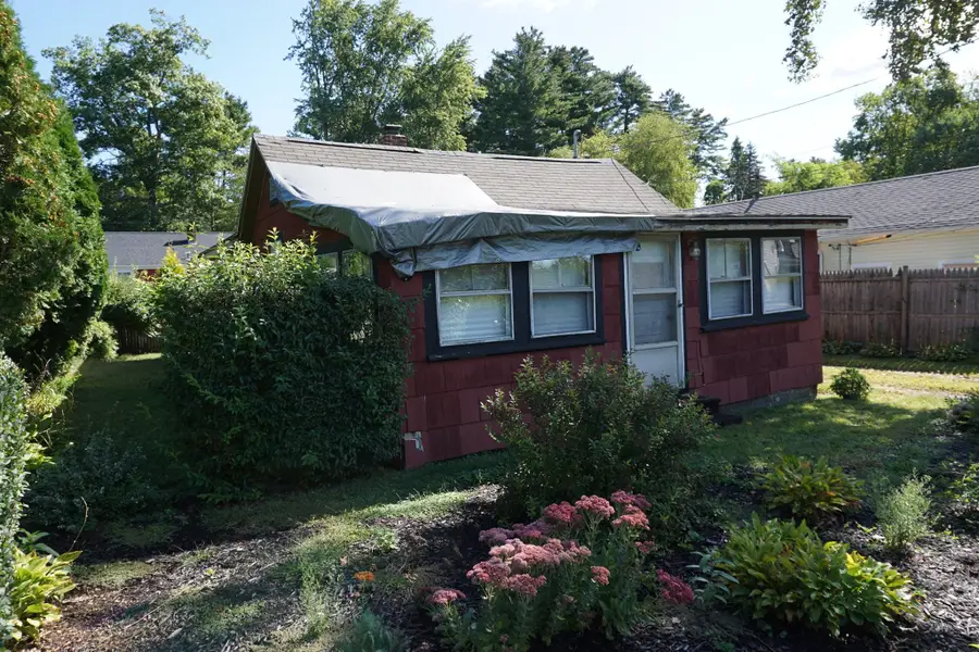 59 Lake View Ave, West Brookfield, MA 01585 - #3