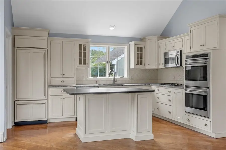 10 Floret Cir #10, Hingham, MA 02043 - #3
