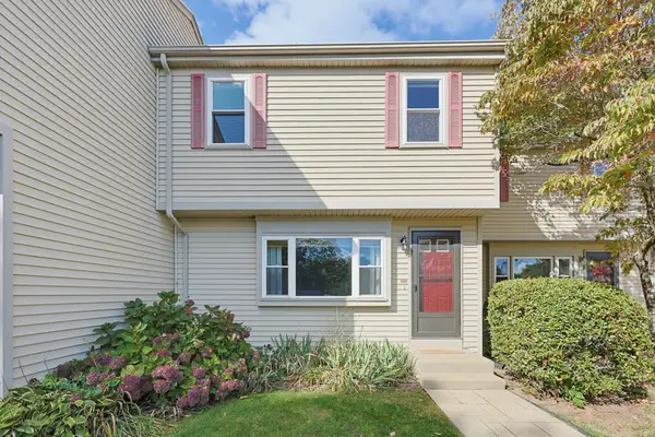 152 E. Bacon St. #D5, Plainville, MA 02762