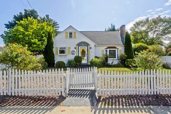 65 Beauchamp Terr., Chicopee, MA 01020