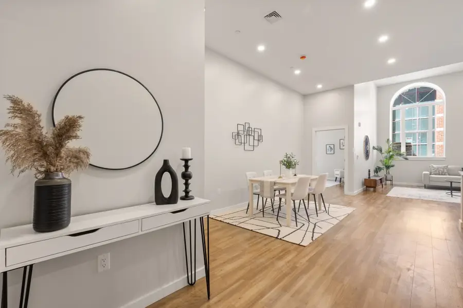 22 Elm St #304, Worcester, MA 01608 - #2