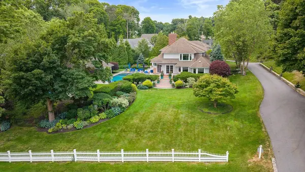 1 Anchorage Ln, Marblehead, MA 01945