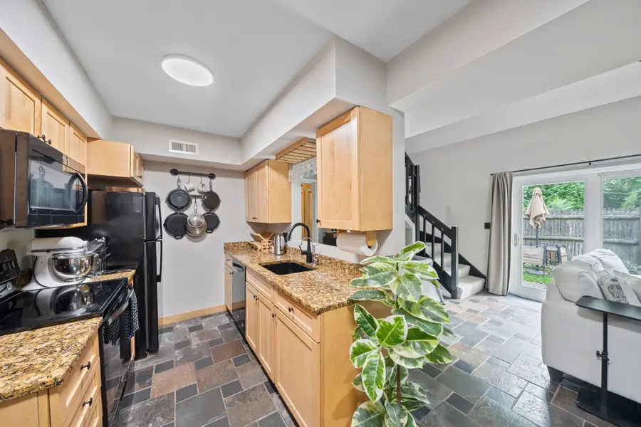 233 Lake Street #F, Weymouth, MA 02189 - #2