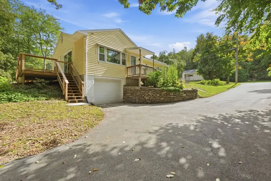 7 Athens St, Auburn, MA 01510 - #3