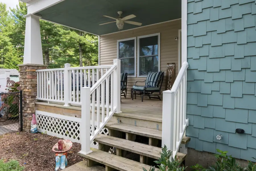 18 Elmwood St, Wareham, MA 02571 - #3