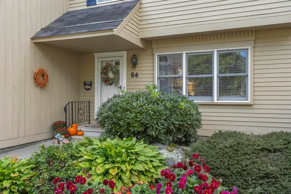 84 Waterford Dr #84, Worcester, MA 01602