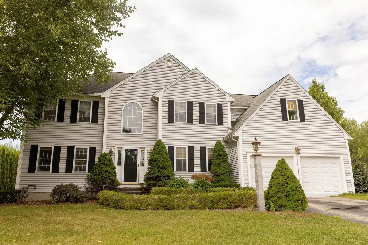 1 Gooseneck Ln, Westford, MA 01886 - #1