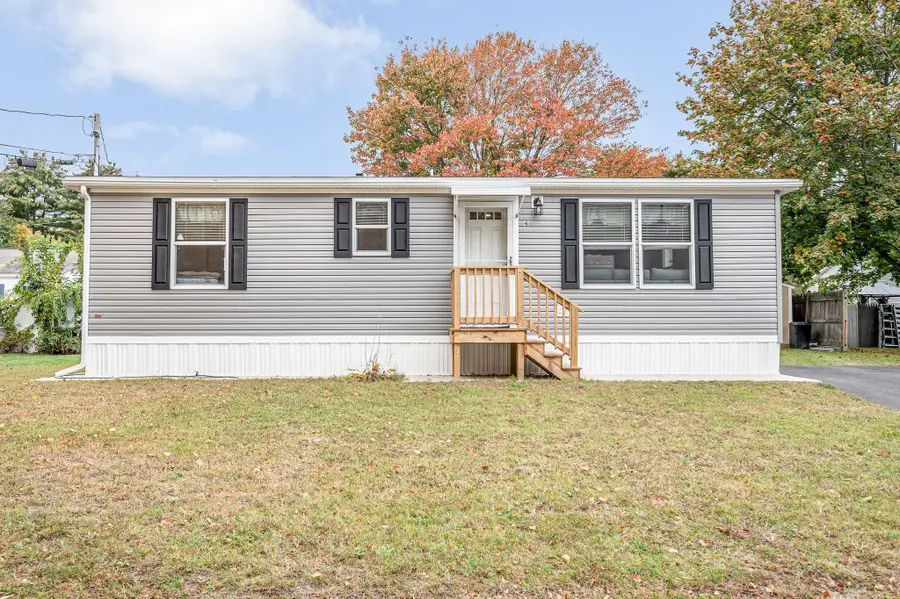 41 B St, Seabrook, NH 03874 - #3