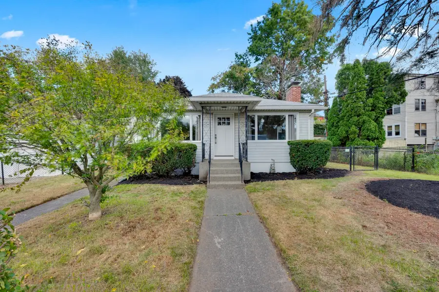 79 Chilmark St, Worcester, MA 01604 - #2