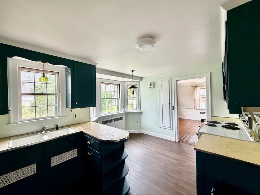11 Benz St, Springfield, MA 01118 - #3