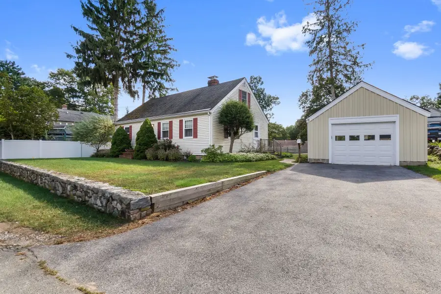 8 Savoy Rd., Hamilton, MA 01982 - #2