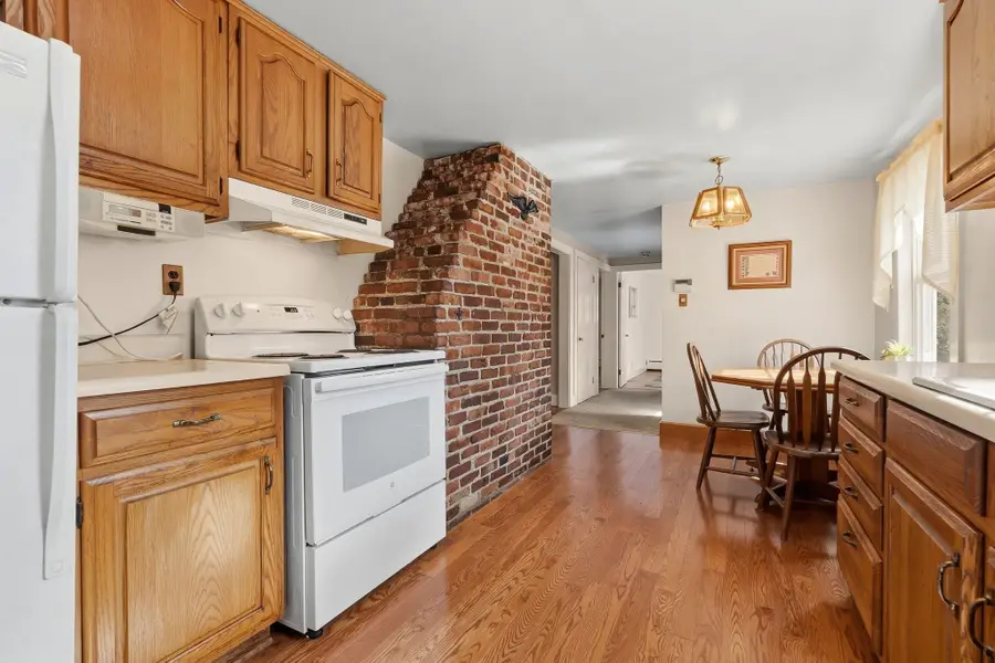 8 Savoy Rd., Hamilton, MA 01982 - #3