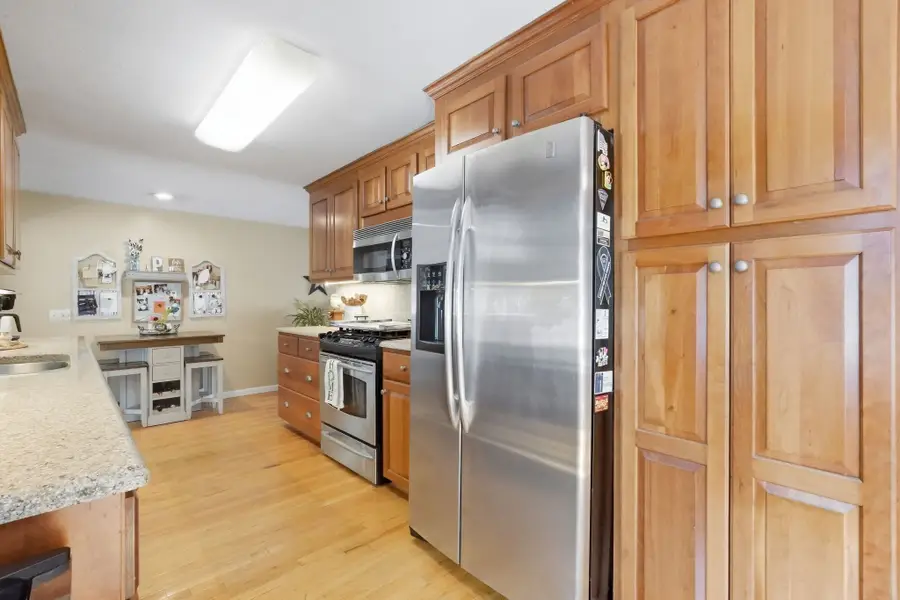 36 Decorie Dr, Wilbraham, MA 01095 - #2