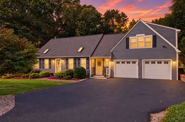 8 Monahan Lane, Mansfield, MA 02048