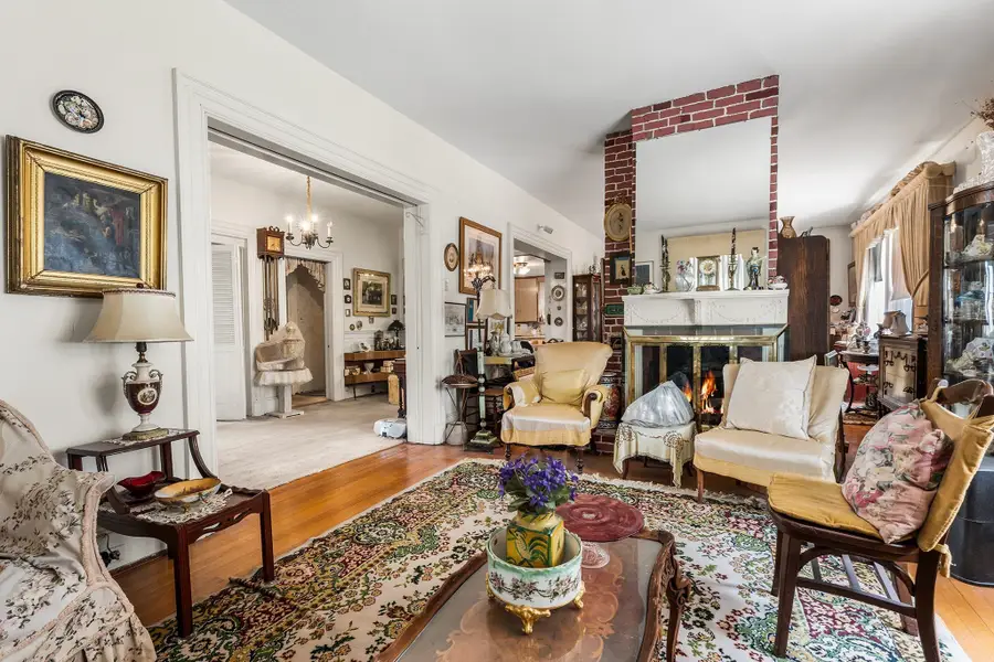 36 Columbia St, Brookline, MA 02446 - #3
