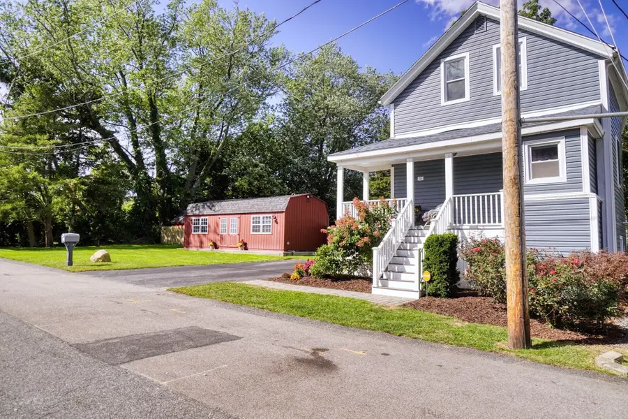 35 Nightingale St, Fall River, MA 02721 - #2