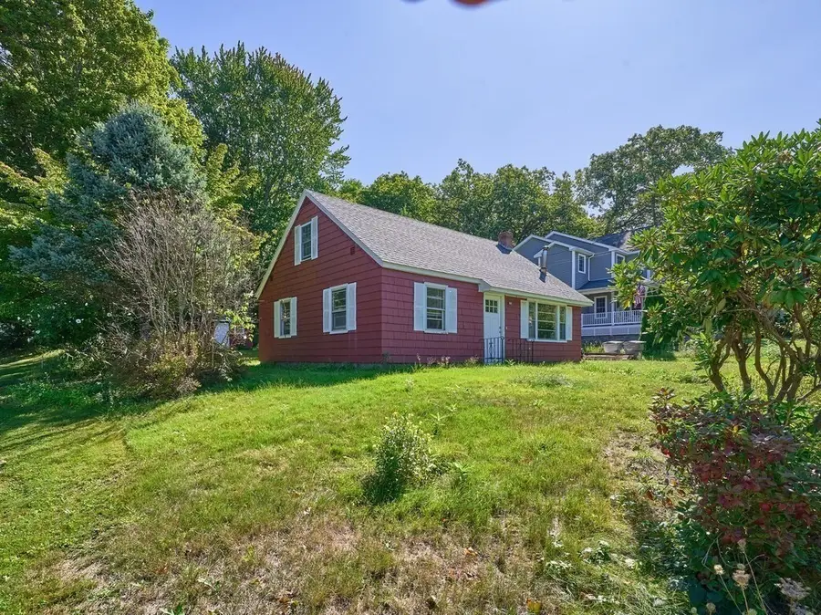 11 West St, Grafton, MA 01519 - #2