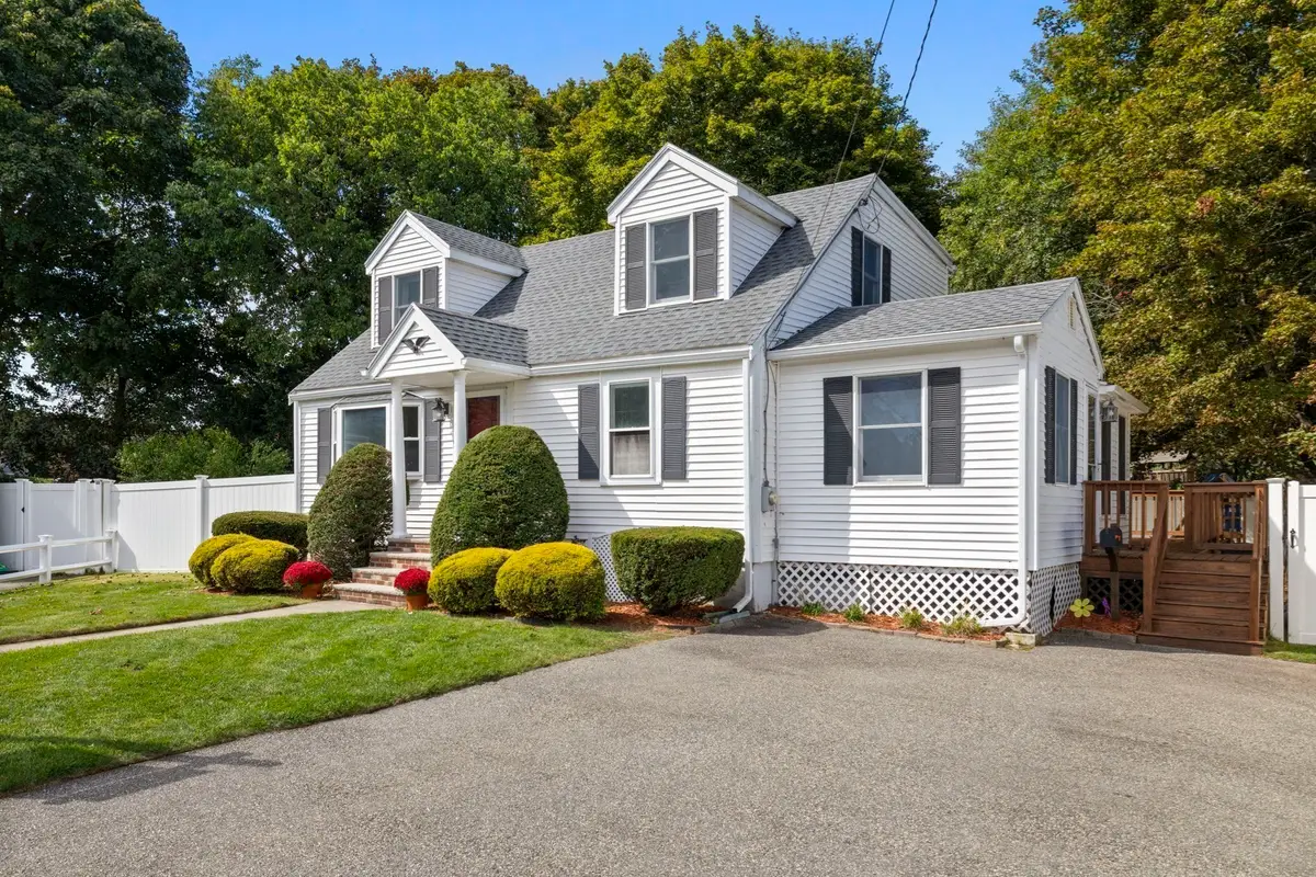 3 Lantern Lane, Woburn, MA 01801 - #1